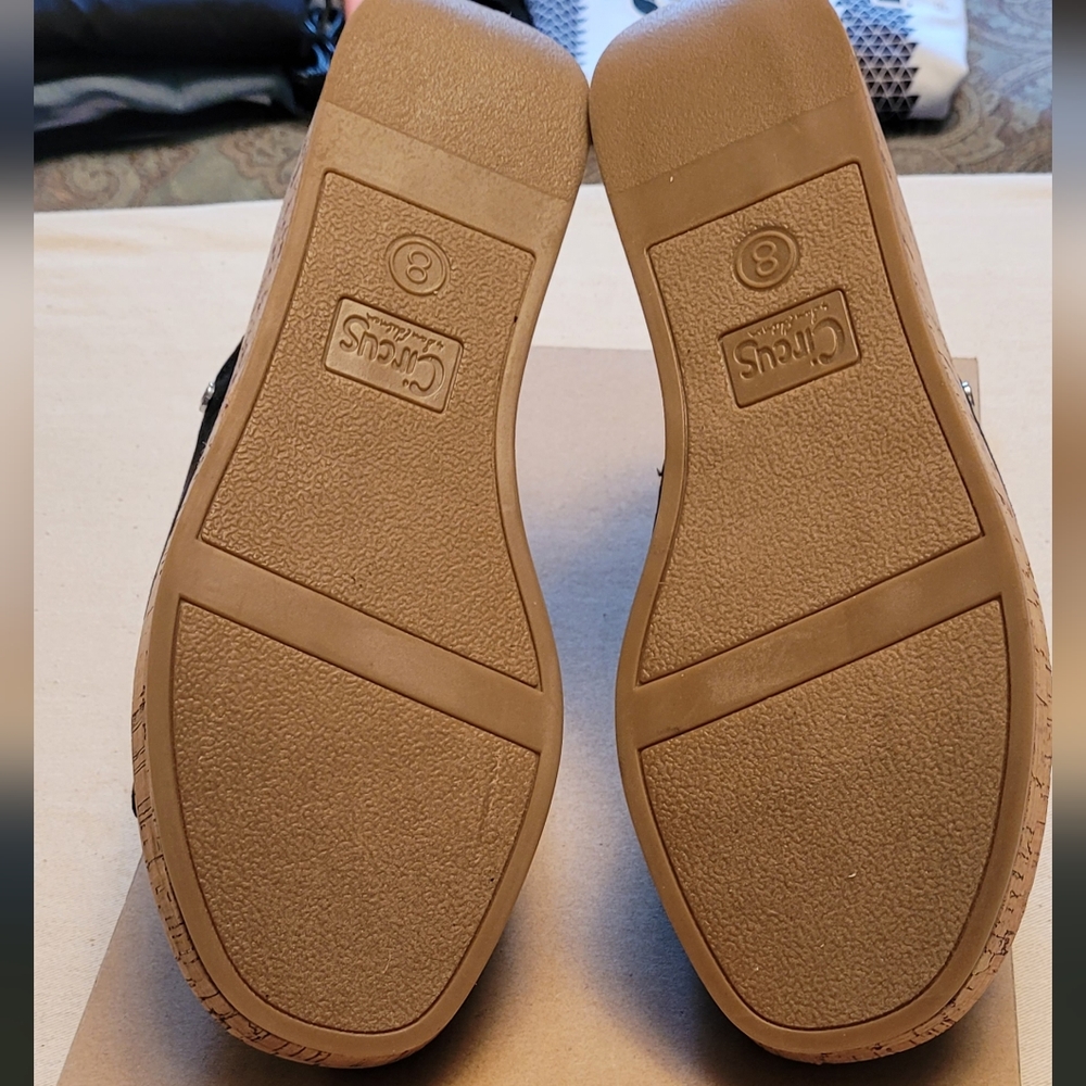 Black suede shoes - Picture 4 of 4